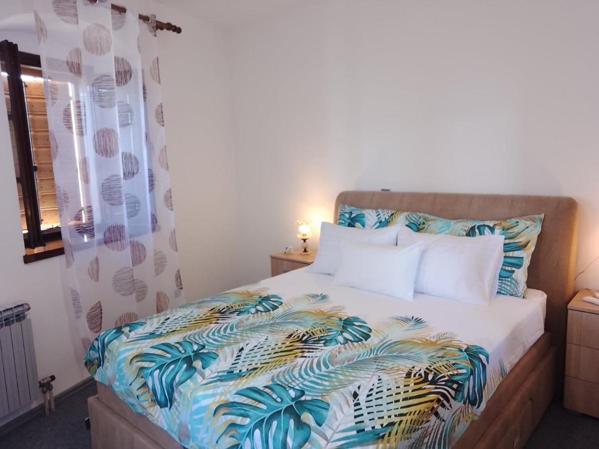 Apartman Plava Riba ชิเบนิก ภายนอก รูปภาพ